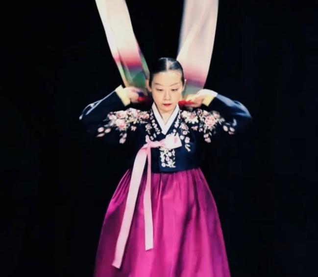 10. 손인동 춤 추어올림
